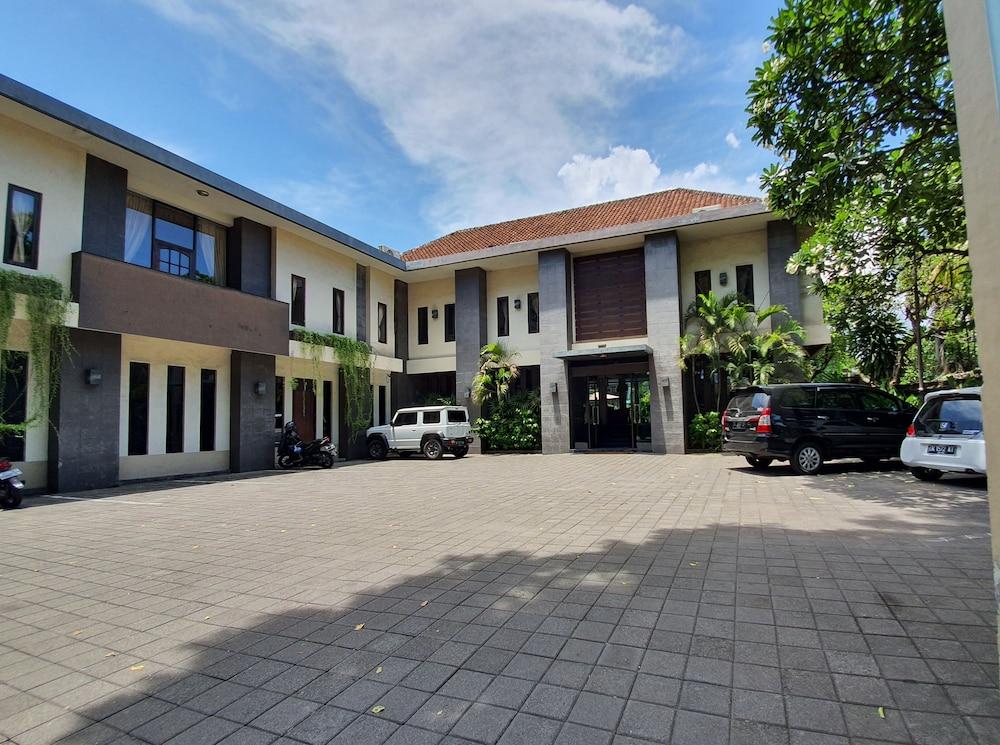 Sanur Agung Hotel Екстер'єр фото